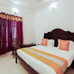 3* Otel Oyo 4867 Royal Homes